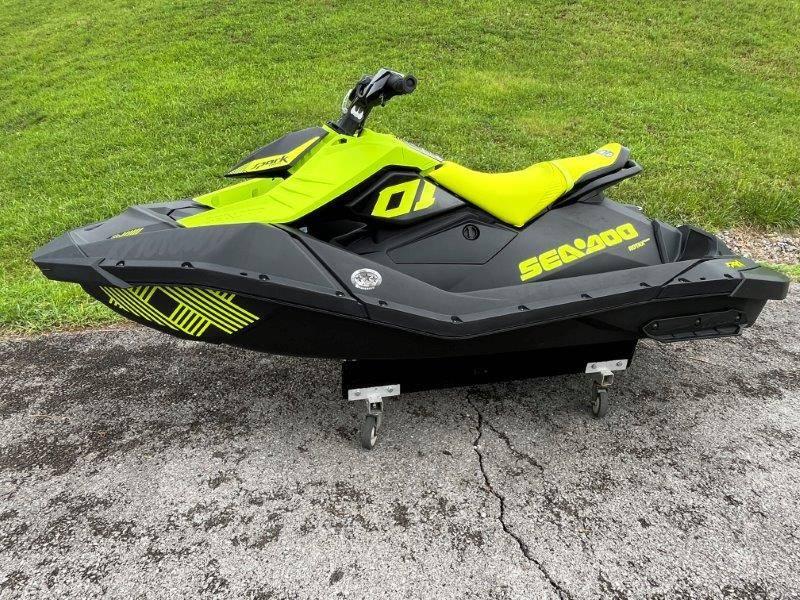 Sea-Doo SPARK TRIXX 2up 2023 - Marine Source